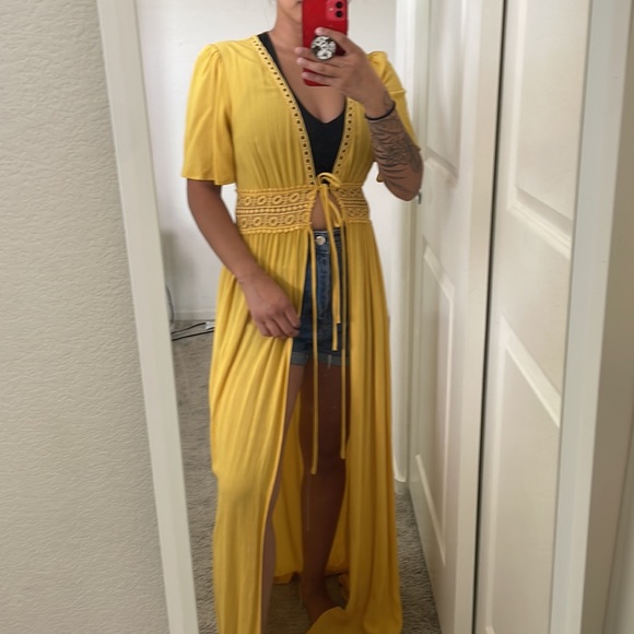 Bikini with Maxi Cover Up - Picture 11 of 12